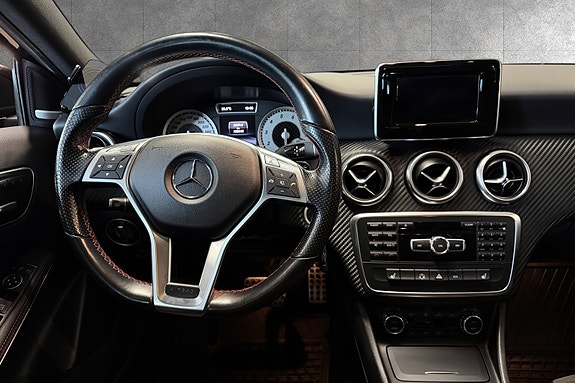 Mercedes-Benz 180 12 of 30