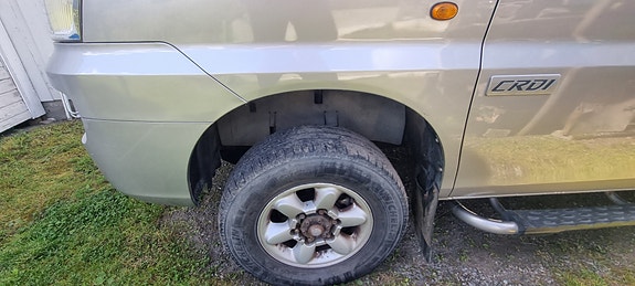 Hyundai H-1 6 of 30