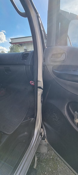 Hyundai H-1 25 of 30