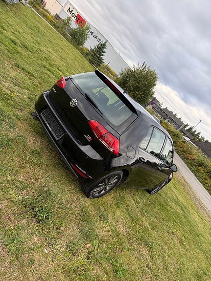 Volkswagen Golf VII 8 of 28