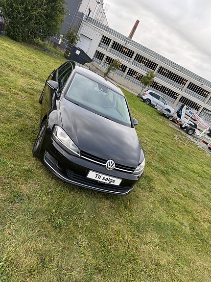 Volkswagen Golf VII 2 of 28