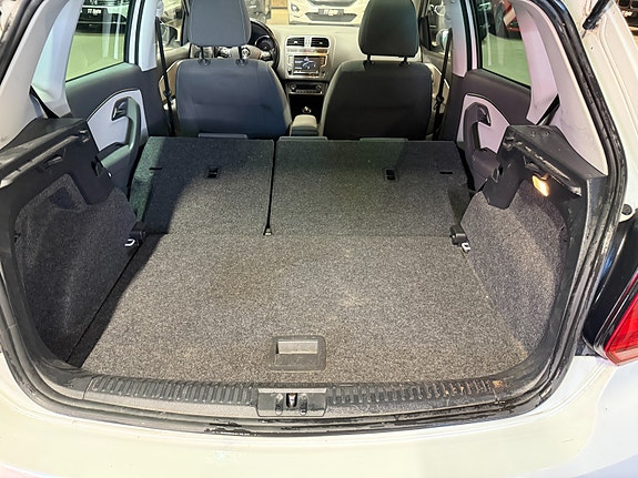 Volkswagen Polo 13 of 30