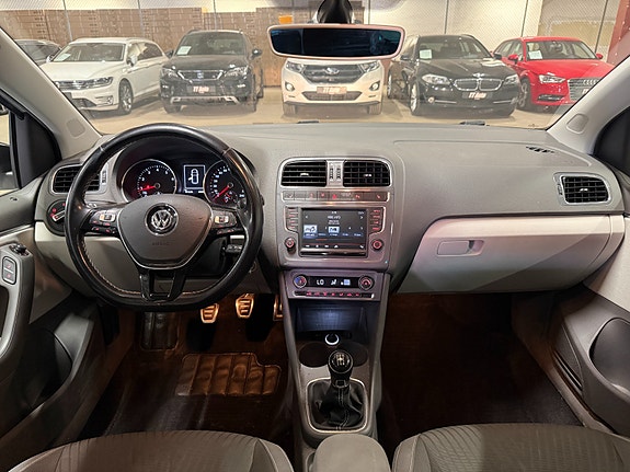 Volkswagen Polo 28 of 30