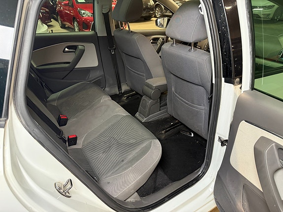 Volkswagen Polo 15 of 30