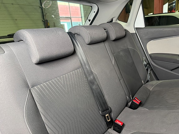 Volkswagen Polo 17 of 30