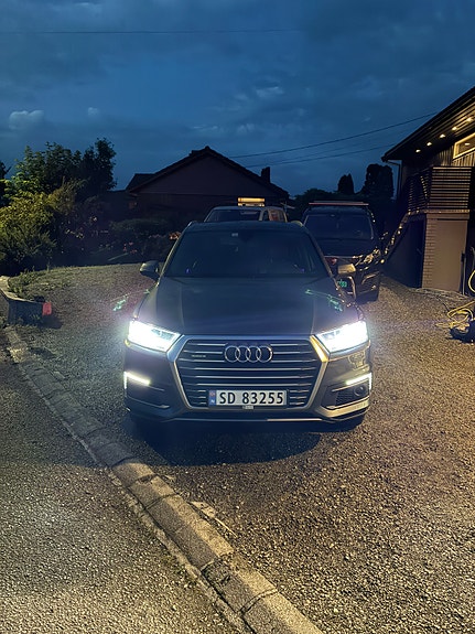 Audi Q7 8 of 30