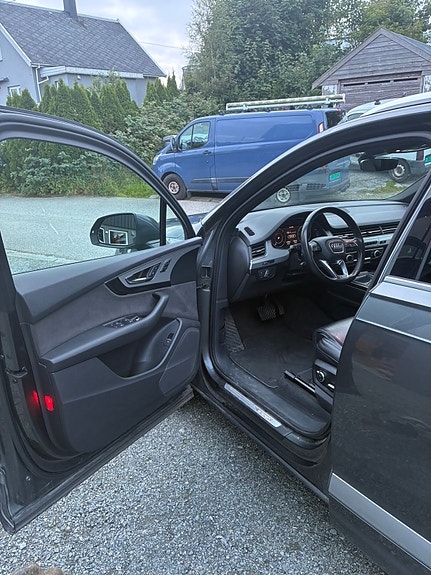 Audi Q7 20 of 30