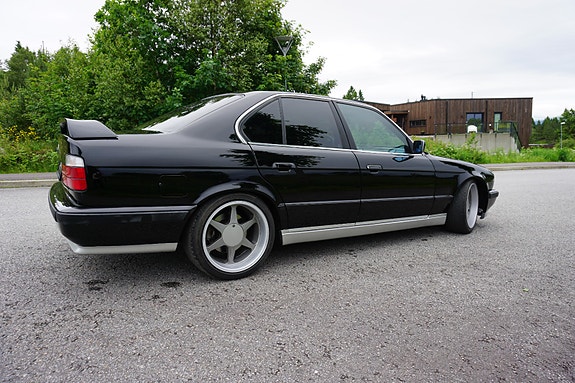 BMW M5 4 of 30