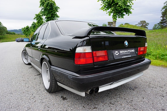 BMW M5 8 of 30