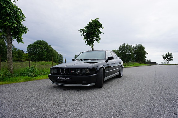 BMW M5 12 of 30