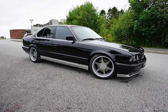 BMW M5 3 of 30