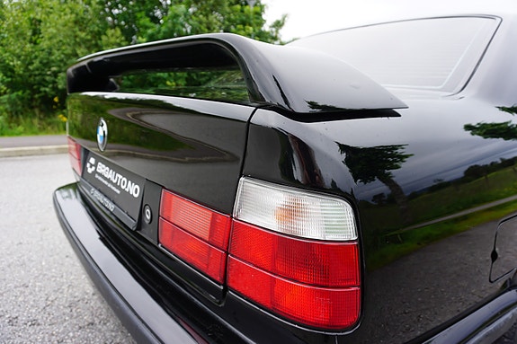 BMW M5 6 of 30