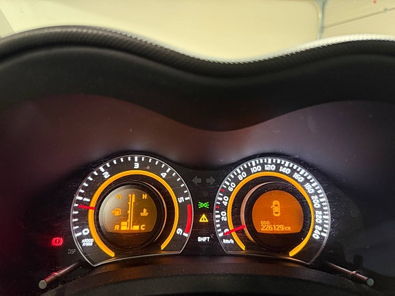 Toyota Auris 18 of 26