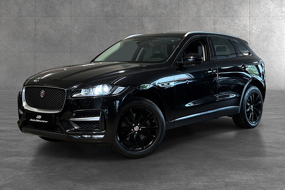 Jaguar F-PACE 2 of 30