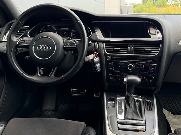 Audi A4 23 of 30