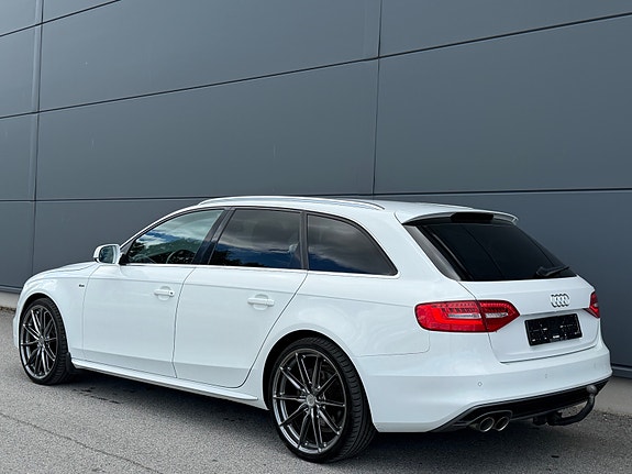 Audi A4 6 of 30