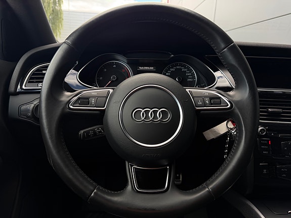 Audi A4 24 of 30