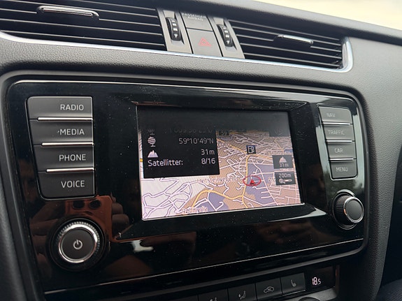 Skoda Octavia Scout 26 of 30