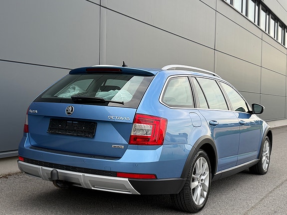 Skoda Octavia Scout 11 of 30