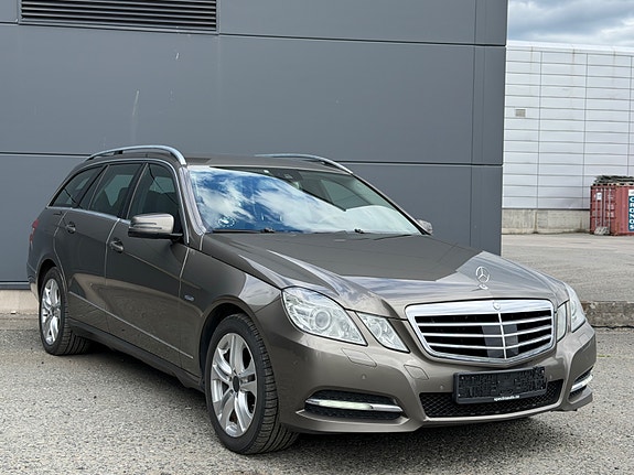 Mercedes-Benz 4 of 29