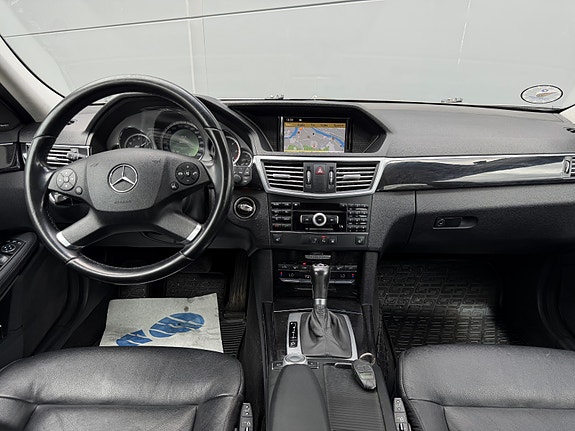 Mercedes-Benz 17 of 29