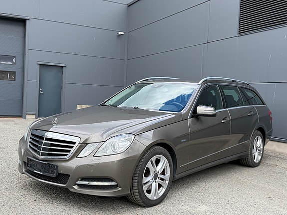 Mercedes-Benz 3 of 29