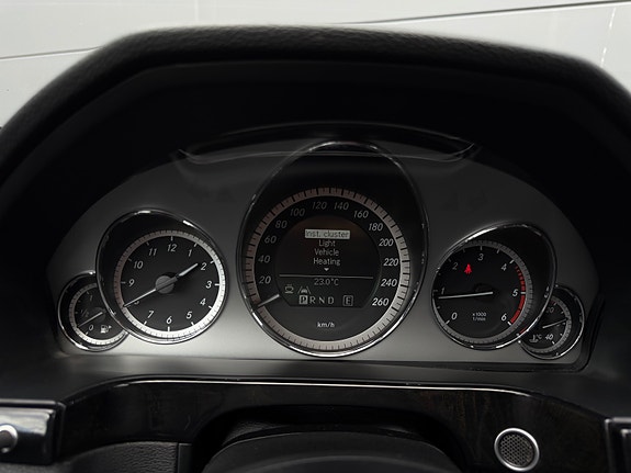 Mercedes-Benz 26 of 29