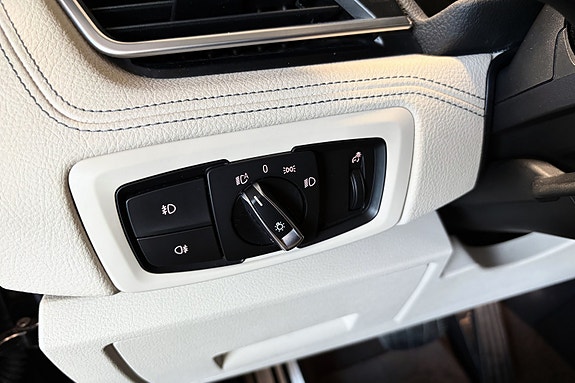 BMW 225xe 28 of 30
