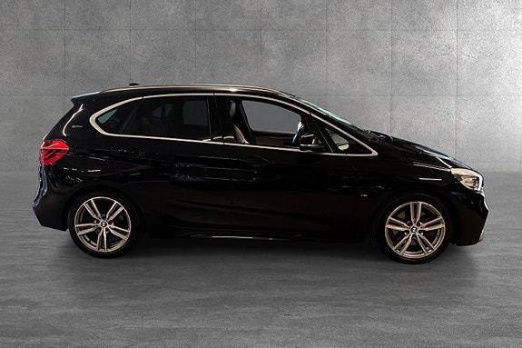 BMW 225xe 8 of 30