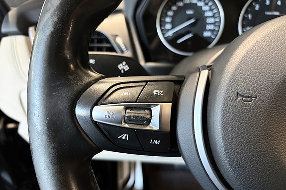 BMW 225xe 26 of 30