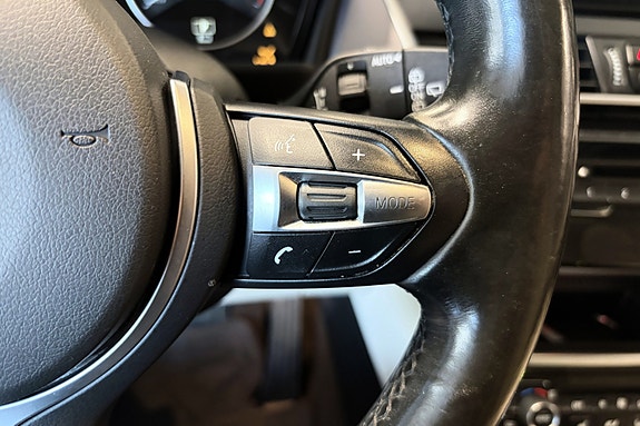 BMW 225xe 25 of 30