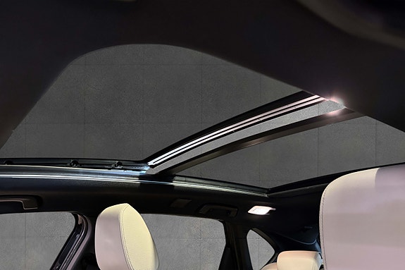 BMW 225xe 24 of 30