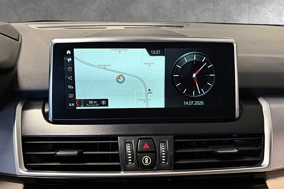 BMW 225xe 23 of 30