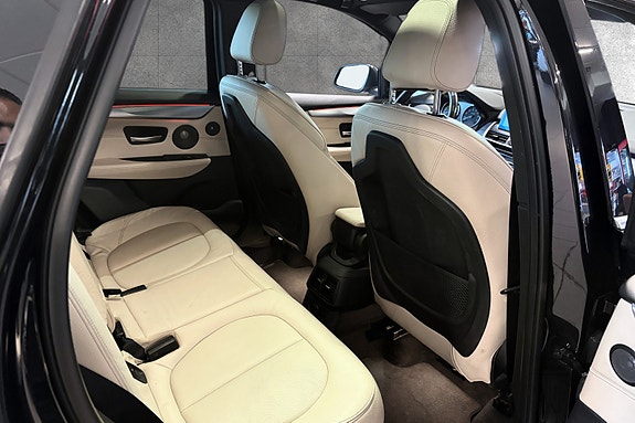 BMW 225xe 12 of 30