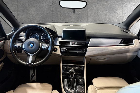 BMW 225xe 13 of 30