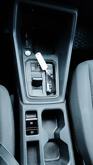 Volkswagen Caddy Maxi 19 of 27