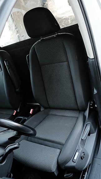 Volkswagen Caddy Maxi 17 of 27