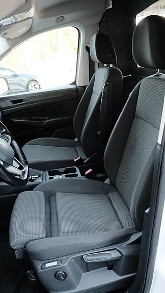 Volkswagen Caddy Maxi 16 of 27