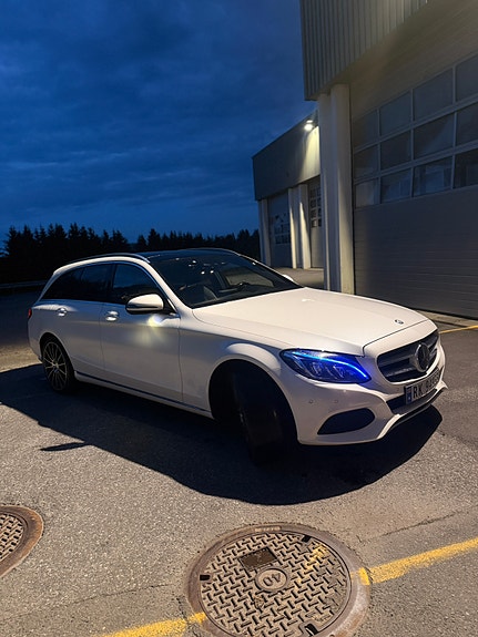 Mercedes-Benz C350 e 3 of 20