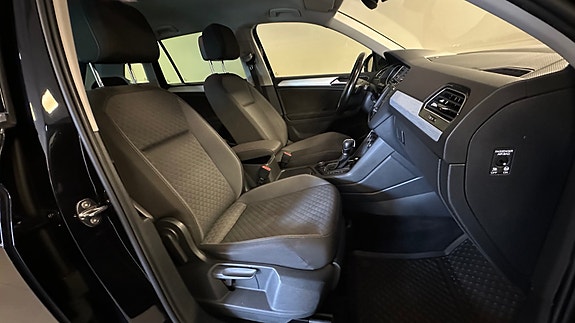 Volkswagen Tiguan 19 of 27