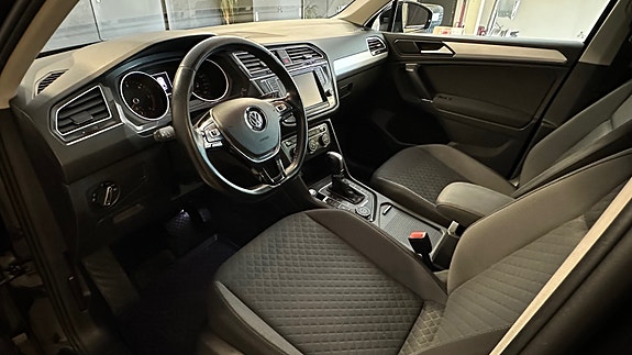 Volkswagen Tiguan 8 of 27