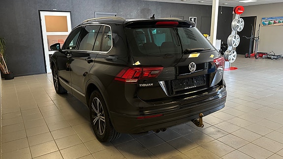 Volkswagen Tiguan 6 of 27