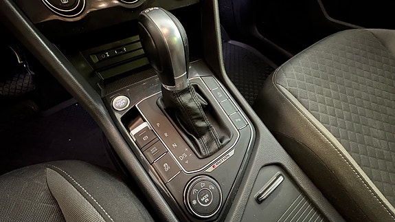 Volkswagen Tiguan 10 of 27