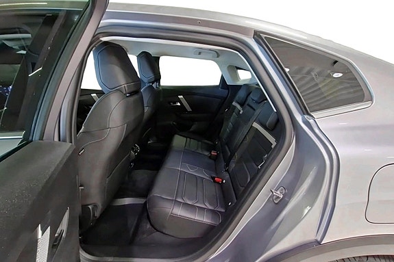Citroen E-C4 X 13 of 27