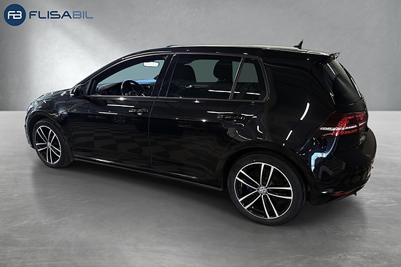 Volkswagen Golf VII 4 of 30
