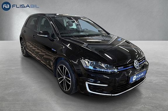 Volkswagen Golf VII 11 of 30