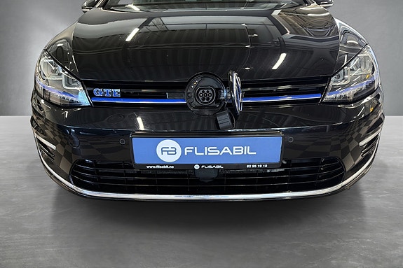 Volkswagen Golf VII 14 of 30