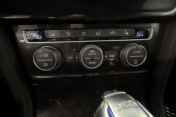 Volkswagen Golf VII 30 of 30
