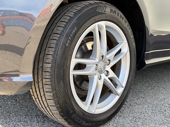 Audi Q5 10 of 27
