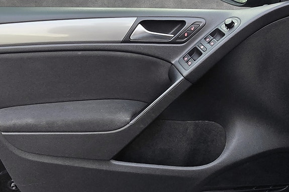 Volkswagen Golf VI 14 of 18